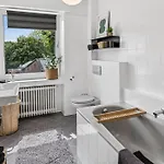 Апартаменты Gross - Modern - Nah An Koeln- Luxurioese Fuer 8 Personen In *