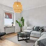 Gross - Modern - Nah An Koeln- Luxurioese Fuer 8 Personen In *