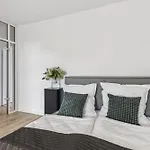 Gross - Modern - Nah An Koeln- Luxurioese Fuer 8 Personen In *
