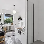 Апартаменты Gross - Modern - Nah An Koeln- Luxurioese Fuer 8 Personen In *