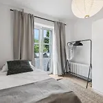 Апартаменты Gross - Modern - Nah An Koeln- Luxurioese Fuer 8 Personen In