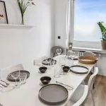 Gross - Modern - Nah An Koeln- Luxurioese Fuer 8 Personen In Апартаменты Ремшейд