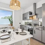 Апартаменты Gross - Modern - Nah An Koeln- Luxurioese Fuer 8 Personen In *