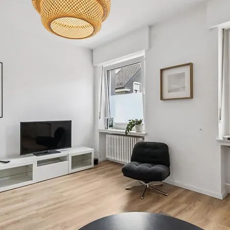 Apartmán Gross - Modern - Nah An Koeln- Luxurioese Fuer 8 Personen In *