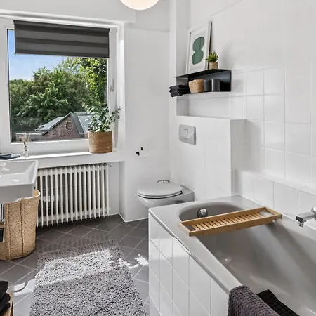 Apartmán Gross - Modern - Nah An Koeln- Luxurioese Fuer 8 Personen In *