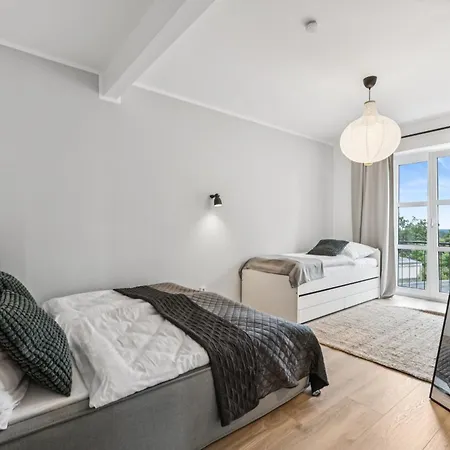 Gross - Modern - Nah An Koeln- Luxurioese Fuer 8 Personen In