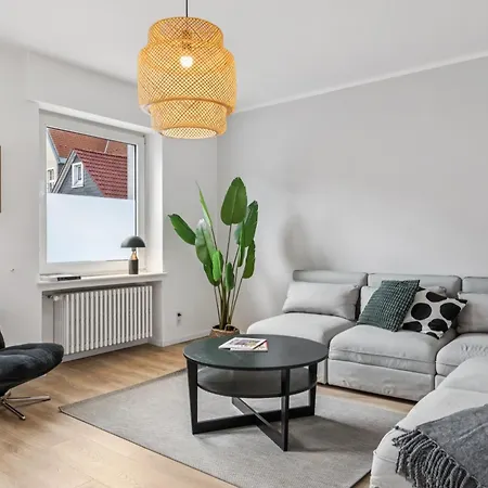 Gross - Modern - Nah An Koeln- Luxurioese Fuer 8 Personen In *