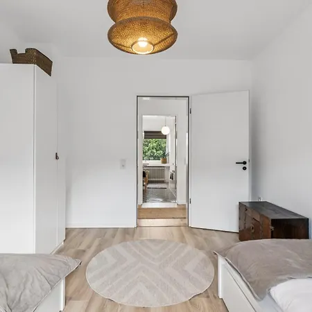 Gross - Modern - Nah An Koeln- Luxurioese Fuer 8 Personen In * Remscheid