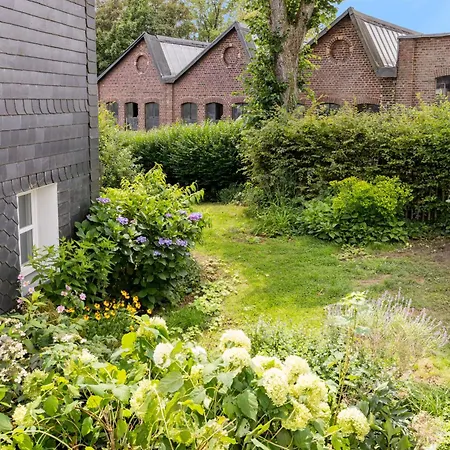 Apartmán Gross - Modern - Nah An Koeln- Luxurioese Fuer 8 Personen In *