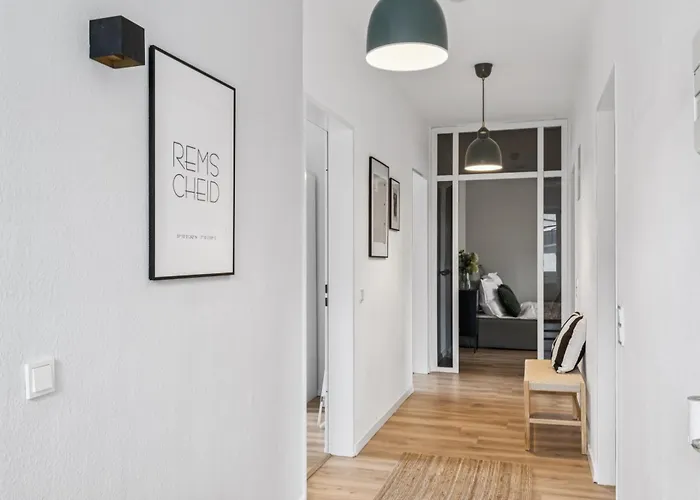 Gross - Modern - Nah An Koeln- Luxurioese Fuer 8 Personen In * رمشيد